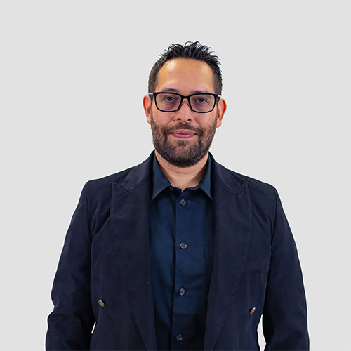 Dr. Esteban Arellano